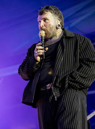 Teddy Swims performs at Blenheim Palace Festival at Blenheim Palace Featuring: Teddy Swims Where: Woodstock, Oxfordshire, United Kingdom When: 30 Jun 2026 Credit: CelebrityPhotosUK Cover Images EDITORIAL USE ONLY. NOT FOR USE BY NEWSPAPERS BASED IN THE UK. Copyright: xx coverimg55821144