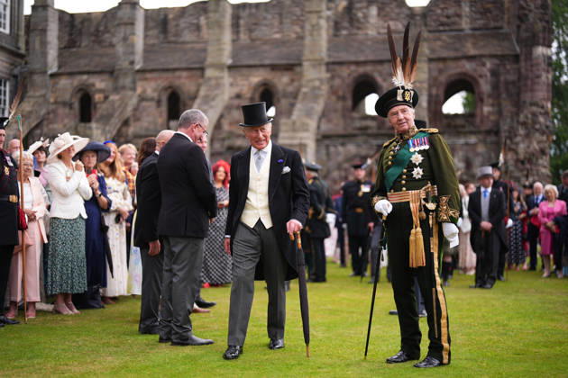 . 30 06 2026. Edinburgh, United Kingdom. King Charles III and Queen Camilla at a Garden Party in the gardens of the Palace of Holyroodhouse in Edinburgh, Scotland, United Kingdom.  xPoolx xi-Imagesx IIM-26875-0013