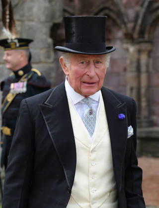 . 30 06 2026. Edinburgh, United Kingdom. King Charles III and Queen Camilla at a Garden Party in the gardens of the Palace of Holyroodhouse in Edinburgh, Scotland, United Kingdom.  xPoolx xi-Imagesx IIM-26875-0023