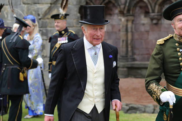. 30 06 2026. Edinburgh, United Kingdom. King Charles III and Queen Camilla at a Garden Party in the gardens of the Palace of Holyroodhouse in Edinburgh, Scotland, United Kingdom.  xPoolx xi-Imagesx IIM-26875-0028