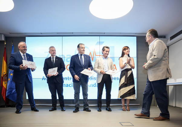 Awards Ceremony in Seville for Cardio-Safe Zones Designations Granted to Pharmacies as Part of the Numaplus Project The Acting Regional Minister of Health, the Presidency, and Emergencies, Antonio Sanz c, participates in the ceremony to present cardio-safe zone certifications to pharmacies as part of the Numaplus project. July 1, 2026, in Seville, Andalusia, Spain. JULY 1, 2026. María José Ló. Seville, Andalusia, Spain Seville, Andalusia, Spain Spain Copyright: xMariaxJosà xLopezx 7635179