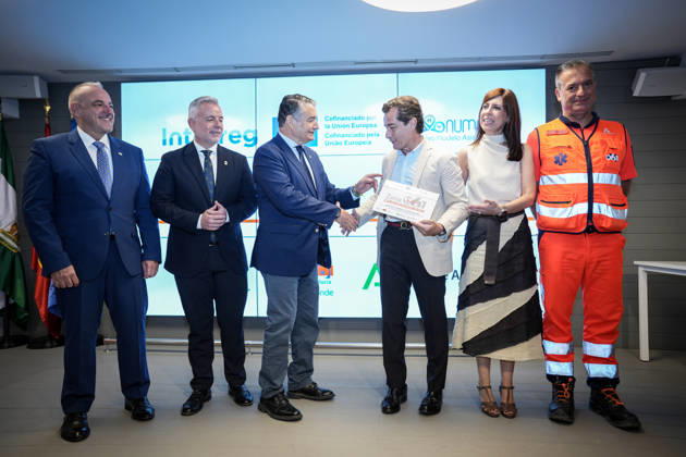 Awards Ceremony in Seville for Cardio-Safe Zones Designations Granted to Pharmacies as Part of the Numaplus Project The acting Regional Minister of Health, the Presidency, and Emergencies, Antonio Sanz 3i, participates in the ceremony to present cardio-safe zone certifications to pharmacies as part of the Numaplus project. July 1, 2026, in Seville, Andalusia, Spain. JULY 1, 2026. María José Ló. Seville, Andalusia, Spain. Seville, Andalusia, Spain. Spain Copyright: xMariaxJosà xLopezx 7635163