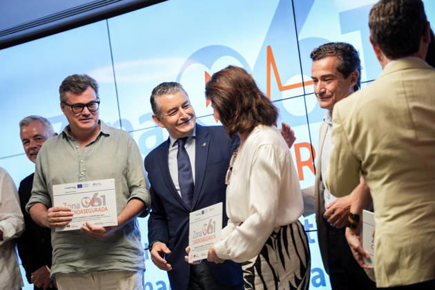 Awards Ceremony in Seville for Cardio-Safe Zones Designations Granted to Pharmacies as Part of the Numaplus Project The acting Regional Minister of Health, the Presidency, and Emergencies, Antonio Sanz 3i, participates in the ceremony to present cardio-safe zone certifications to pharmacies as part of the Numaplus project. July 1, 2026, in Seville, Andalusia, Spain. JULY 1, 2026. María José Ló. Seville, Andalusia, Spain. Seville, Andalusia, Spain. Spain Copyright: xMariaxJosà xLopezx 7635176