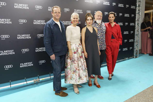 Matthias Brandt, Doris Zander, Clara Vogt, Rainer Kaufmann und Desiree Nosbusch bei der Premiere des ARD-Film Eine Nacht in Bangkok auf dem 43. Filmfest München 2026 im Gloria Galast. München, 30.06.2026