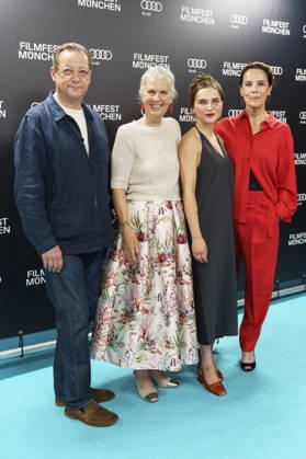 Matthias Brandt, Doris Zander, Clara Vogt und Desiree Nosbusch bei der Premiere des ARD-Film Eine Nacht in Bangkok auf dem 43. Filmfest München 2026 im Gloria Galast. München, 30.06.2026