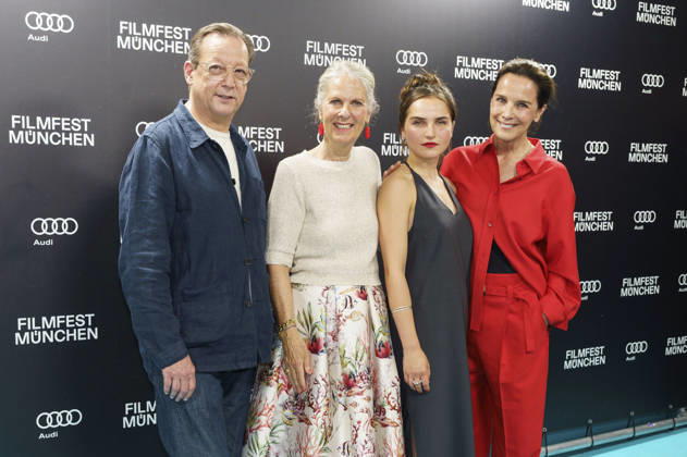 Matthias Brandt, Doris Zander, Clara Vogt und Desiree Nosbusch bei der Premiere des ARD-Film Eine Nacht in Bangkok auf dem 43. Filmfest München 2026 im Gloria Galast. München, 30.06.2026