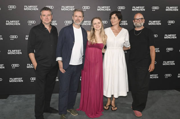 Matthias Matschke, Magnus Vattrodt, Lili Epply, Nina Kunzendorf und Wolfgang Fischer bei der Premiere des ZDF und Arte Films Die kleinen und die großen Lügen auf dem 43. Filmfest München 2026 im Astor Film Lounge im Arri. München, 30.06.2026