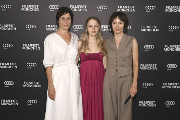 Nina Kunzendorf, Lili Epply und Julia Koschitz bei der Premiere des ZDF und Arte Films Die kleinen und die großen Lügen auf dem 43. Filmfest München 2026 im Astor Film Lounge im Arri. München, 30.06.2026