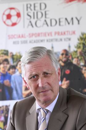 King Philippe Visits Red Side Academy KORTRIJK, BELGIUM - JULY 01: King Philippe of Belgium pictured discovering the activities of Red Side Academy in KV Kortrijk Training Center on July 01, 2026 in Kortrijk, Belgium, 01 07 2026 Kortrijk Belgium  Copyright: xPhilipxReynaersx