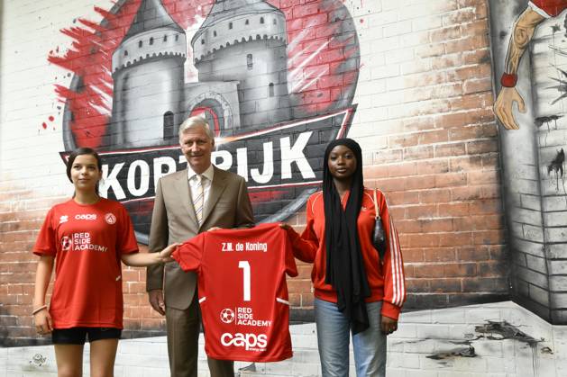 King Philippe Visits Red Side Academy KORTRIJK, BELGIUM - JULY 01: King Philippe of Belgium pictured discovering the activities of Red Side Academy in KV Kortrijk Training Center on July 01, 2026 in Kortrijk, Belgium, 01 07 2026 Kortrijk Belgium  Copyright: xPhilipxReynaersx