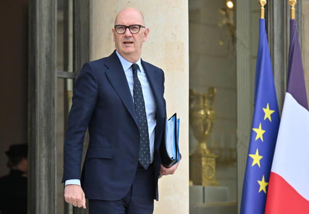 Roland Lescure, Minister of the Economy, Finance, and Industrial, Energy, and Digital Sovereignty, Ministers leaving the weekly cabinet meeting at the Élysée Palace in Paris, France, on July 1, 2026. Christian Liewig Bestimage. Paris, France  Copyright: xChristianxLiewigx xBestimagexChristianxLiewigx xBestimagex