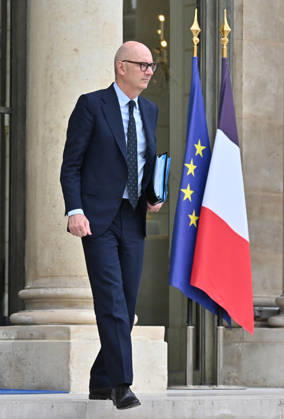 Roland Lescure, Minister of the Economy, Finance, and Industrial, Energy, and Digital Sovereignty, Ministers leaving the weekly cabinet meeting at the Élysée Palace in Paris, France, on July 1, 2026. Christian Liewig Bestimage. Paris, France  Copyright: xChristianxLiewigx xBestimagexChristianxLiewigx xBestimagex