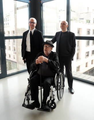IPA86285073 - Milan, July 1, 2026: Opening of Joseph Kosuth’s permanent installation *Vedere le cose* at the Museo del Novecento. Pictured: Gianfranco Maraniello, Joseph Kosuth, and Vincenzo Trione  Copyright: xDuilioxPiaggesix xDuilioxPiaggesix 86285073