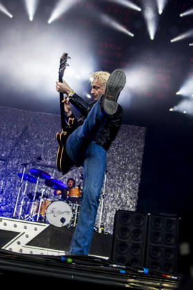 Wolf Alice live at Roskilde Festival 2026 Roskilde, Denmark. 01st, July 2026. The British alternative rock band Wolf Alice performs a live concert during the Danish music festival Roskilde Festival 2026 in Roskilde. Here bass player Theo Ellis is seen live on stage. Denmark, Roskilde  Copyright: xGonzalesxPhoto LassexLagonix
