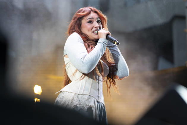 Singer Violeta Hódar seen performing during the MADO 2026 Festival in Madrid, Spain - 1 JULY 2026. Singer Violeta Hódar seen performing during the MADO 2026 Festival in the Plaza de las Reinas . Madrid Spain Copyright: xAtilanoxGarciax xSOPAxImagesx photo00660