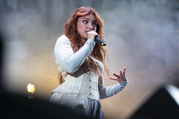 July 1, 2026, Madrid, Madrid, Spain: Singer Violeta Hodar seen performing during the MADO 2026 Festival in the Plaza de las Reinas Madrid Spain - ZUMAs197 20260701_aaa_s197_205 Copyright: xAtilanoxGarciax