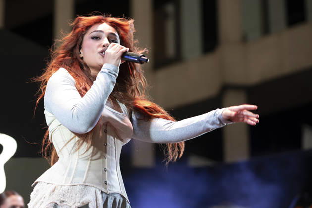 July 1, 2026, Madrid, Madrid, Spain: Singer Violeta Hodar seen performing during the MADO 2026 Festival in the Plaza de las Reinas Madrid Spain - ZUMAs197 20260701_aaa_s197_209 Copyright: xAtilanoxGarciax