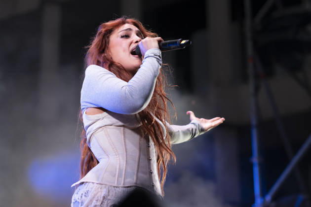 July 1, 2026, Madrid, Madrid, Spain: Singer Violeta Hodar seen performing during the MADO 2026 Festival in the Plaza de las Reinas Madrid Spain - ZUMAs197 20260701_aaa_s197_230 Copyright: xAtilanoxGarciax
