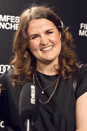 Isabel Schneider bei der Premiere des Dokumentarfilsm Was haben wir gelacht auf dem 43. Filmfest München 2026 im Gloria Filmpalast. München, 01.07.2026