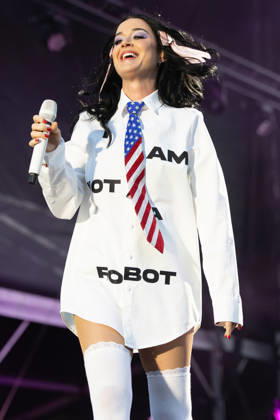 Katy Perry performs during the Blenheim Palace Festival at Blenheim Palace in Woodstock Katy Perry performs during the Blenheim Palace Festival at Blenheim Palace in Woodstock, England, on 01 July 2026, Credit:Rox Cooper Lee Roxy Lee Avalon  Copyright: xRoxxCooperxLeex xRoxyxLeex xAvalonx 1113877914