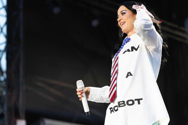 Katy Perry performs during the Blenheim Palace Festival at Blenheim Palace in Woodstock Katy Perry performs during the Blenheim Palace Festival at Blenheim Palace in Woodstock, England, on 01 July 2026, Credit:Rox Cooper Lee Roxy Lee Avalon  Copyright: xRoxxCooperxLeex xRoxyxLeex xAvalonx 1113878841