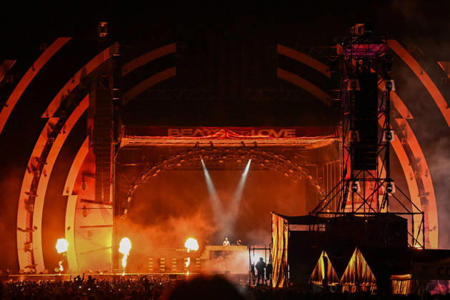 The 12th annual Beats for Love electronic dance music festival kicked off at the Lower Area of Vitkovice, in Ostrava, Czech Republic, on July 1, 2026. Scottish DJ and producer Calvin Harris. (CTKxPhoto JaroslavxOzana) CTKPhotoP2026070200853  CTKPhotoP2026070200853