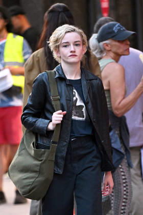 Julia Garner seen filming High Stakes in New York City Featuring: Julia Garner Where: New York City, New York, United States When: 01 Jul 2026 Credit: Elder Ordonez INSTARimages EDITORIAL USE ONLY. NOT FOR USE BY NEWSPAPERS BASED IN THE UK. Copyright: xx instar55823168