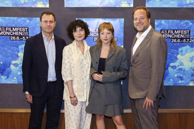 Fabien Arseguel, Marie Kreutzer, Jella Haase und Alexander Glehr bei der Premiere des Kinofilms Gentle Monster auf dem 43. Filmfest München 2026 im Rio Filmpalast. München, 01.07.2026