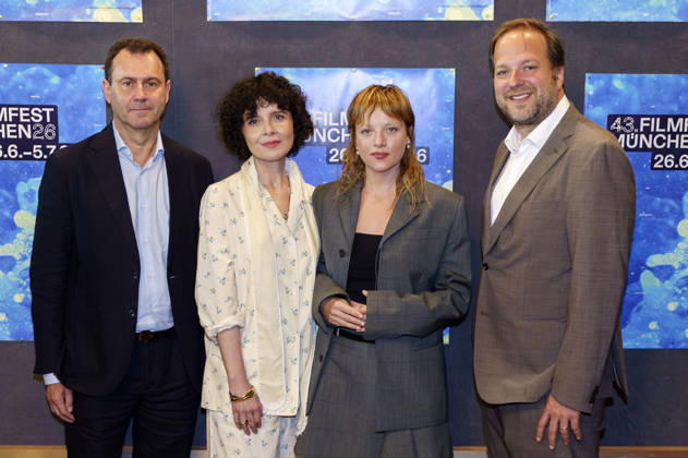 Fabien Arseguel, Marie Kreutzer, Jella Haase und Alexander Glehr bei der Premiere des Kinofilms Gentle Monster auf dem 43. Filmfest München 2026 im Rio Filmpalast. München, 01.07.2026