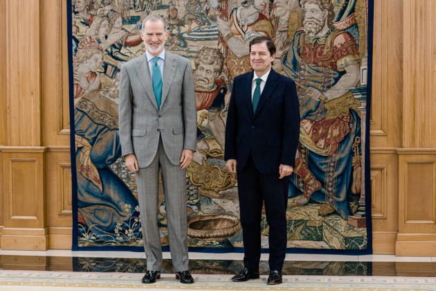 The King Grants an Audience to Alfonso Fernández Manueco King Felipe VI grants an audience to the president of the Regional Government of Castile and León, Alfonso Fernández Manueco, at the Zarzuela Palace on July 2, 2026, in Madrid, Spain. The audience took place following the recent reelection of Alfonso Fernández Manueco as president of the Regional Government of Castile and León. JULY 2, 2026 Carlos Lujá Madrid, Madrid, Spain  Copyright: xCarlosxLujanx 7637944