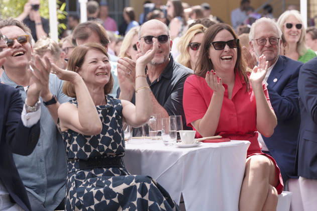 Christoph Gröner und Julia Weigl mit Gästen beim Empfang des FilmFernsehFonds Bayern auf dem 43. Filmfest München 2026 auf der Praterinsel. München, 02.07.2026