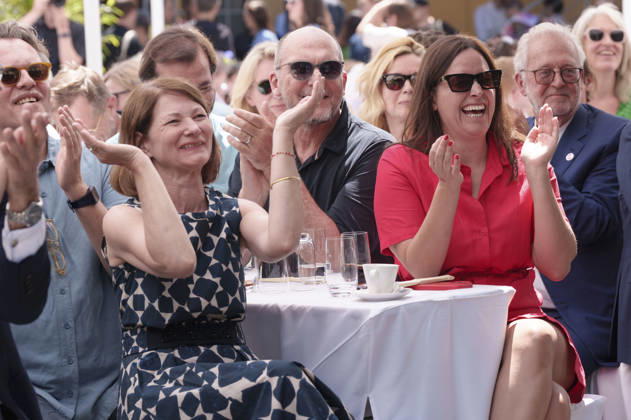 Christoph Gröner und Julia Weigl mit Gästen beim Empfang des FilmFernsehFonds Bayern auf dem 43. Filmfest München 2026 auf der Praterinsel. München, 02.07.2026