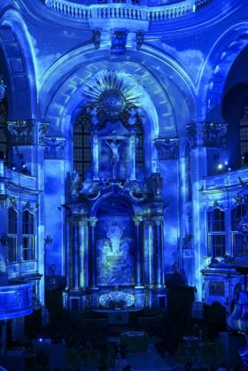 CNTV MICHEL- Innenansicht der Kirche LIcht Light Show Hamburg 02.07.2026 Die Hauptkirche St.Michaelis,dem Hamburger Michel erstrahlt fuer mehrere Monate in neuem Licht LUMINISCENCE Licht Show das einmalige 360Â° Illuminationserlebnis macht die Architektur des Michel hor und sichtbar und der Raumklang setzt die barocke Architektur bestens in Szene.Hauptkirche St. Michaelis Michel ist ein evangelischer Sakralbau in der Neustadt von Hamburg Hamburg Deutschland