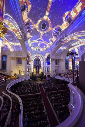 CNTV MICHEL- Innenansicht der Kirche LIcht Light Show Hamburg 02.07.2026 Die Hauptkirche St.Michaelis,dem Hamburger Michel erstrahlt fuer mehrere Monate in neuem Licht LUMINISCENCE Licht Show das einmalige 360Â° Illuminationserlebnis macht die Architektur des Michel hor und sichtbar und der Raumklang setzt die barocke Architektur bestens in Szene.Hauptkirche St. Michaelis Michel ist ein evangelischer Sakralbau in der Neustadt von Hamburg Hamburg Deutschland