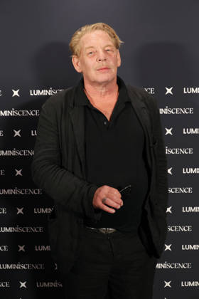Schauspieler Ben Becker vor der Show, Luminiscence - die immersive Sound- und Lichtshow feiert Premiere in der Hauptkirche St. Michaelis am 2.7.2026, die barocke Architektur im Michel wird in der Nacht durch Licht und Musik in einen atemberaubenden Raum verwandelt, Ben Becker ist der Erzähler, der die Zuschauer mitnimmt auf eine Reise durch die wechselvolle Geschichte des Michels