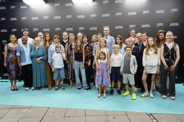 Thomas Mraz, Victoria Mayer, Lea Drinda, Pauline Roenneberg, Corinna Harfouch und Niels Bormann mit Cast und Team bei der Premiere des Kinofilms Kalter Hund auf dem 43. Filmfest München 2026 in den City-Atelier Kinos. München, 02.07.2026