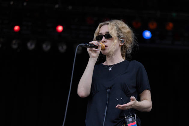 July 2, 2026, Milwaukee, Wisconsin, U.S: Musician BLONDSHELL (SABRINA MAE TEITELBAUM) during the Summerfest Music Festival in Milwaukee, Wisconsin Milwaukee U.S  - ZUMAs135 20260702_zap_s135_031 Copyright: xDanielxDeSloverx