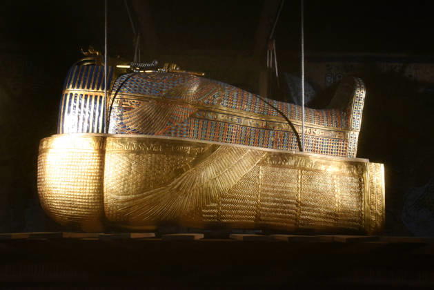 Toutankhamon Reconstruction Spectacular At Porte du Versailles - Paris Toutankhamon, Reconstition spectacular his tomb and his treasures of Pharaon at Porte du Versailles in Paris, France on July 2, 2026. Photo by Alain Apaydin ABACAPRESS.COM Paris Ile-de-France France  Copyright: xApaydinxAlain ABACAx