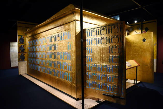 Toutankhamon Reconstruction Spectacular At Porte du Versailles - Paris Toutankhamon, Reconstition spectacular his tomb and his treasures of Pharaon at Porte du Versailles in Paris, France on July 2, 2026. Photo by Alain Apaydin ABACAPRESS.COM Paris Ile-de-France France  Copyright: xApaydinxAlain ABACAx