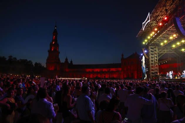 Hombres G at the Icónica Santalucía Sevilla Fest Photos from Hombres G’s concert at the Icónica Santalucía Sevilla Fest in Plaza de Espana on June 3, 2026, in Seville, Andalusia, Spain The band Hombres G at the Icónica Santalucía Sevilla Fest as part of their ‘Los Mejores Anos de Nuestra Vida 2026’ tour July 3, 2026 Rocí, Seville, Andalusia, Seville, Andalusia, Spain Copyright: xRocioxRuzx 7641338