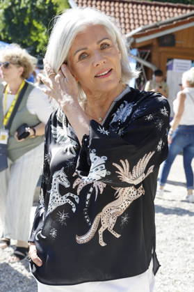 Saskia Greipl Charity Sommerfest 2026 Birgit Schrowange beim Greipl Charity Sommerfest zugunsten von LichtBlick Seniorenhilfe e.V. im Prof. Erich Greipl Stadion. Ismaning, 03.07.2026 Ismanin b.München Stadion Ismaning Bayern D Copyright: xAgenturxMatthiasxWehnertx xReinhardxZichyx