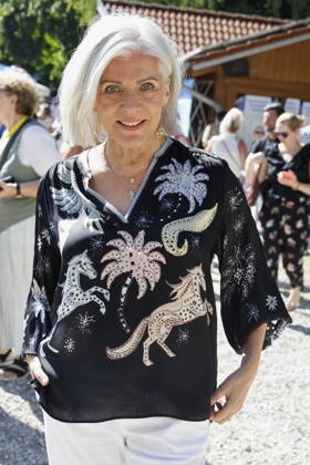 Saskia Greipl Charity Sommerfest 2026 Birgit Schrowange beim Greipl Charity Sommerfest zugunsten von LichtBlick Seniorenhilfe e.V. im Prof. Erich Greipl Stadion. Ismaning, 03.07.2026 Ismanin b.München Stadion Ismaning Bayern D Copyright: xAgenturxMatthiasxWehnertx xReinhardxZichyx