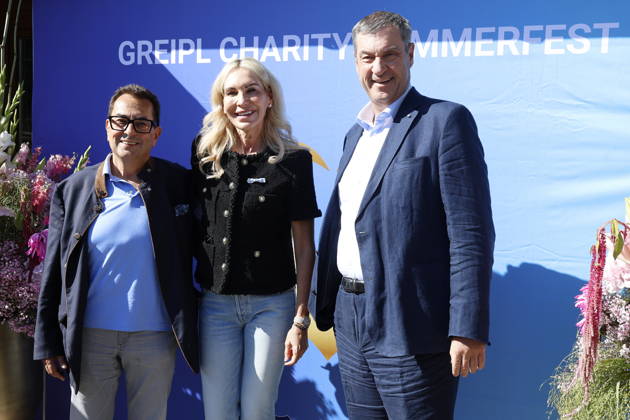 Saskia Greipl Charity Sommerfest 2026 Stavros Kostantinidis, Saskia Greipl-Kostantinidis und Markus Söder beim Greipl Charity Sommerfest zugunsten von LichtBlick Seniorenhilfe e.V. im Prof. Erich Greipl Stadion. Ismaning, 03.07.2026 Ismanin b.München Stadion Ismaning Bayern D Copyright: xAgenturxMatthiasxWehnertx xReinhardxZichyx