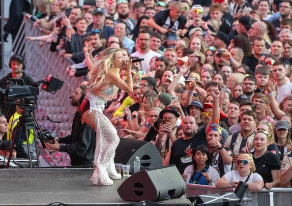 Fußballkultur, Saison 2026 2027, Das Konzert, Rapper Finch im Stadion An der Alten Försterei, Finchis Heimspiel, im Bild: Mia Julia, 03.07. 2026, Copyright: xMatthiasxKochx