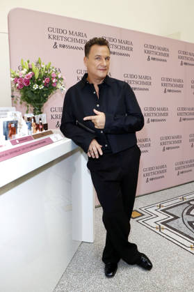 Guido Maria Kretschmer beim Photocall zur Vorstellung seiner neuen Kosmetiklinie für Rossmann im Rahmen der VIP Beauty & Fashion Lounge im Hotel de Rome. Berlin, 03.07.2026