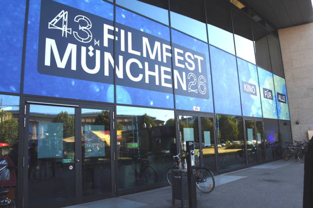 Eingang Muenchen 04.07.2026 Hochschule fuer Fernsehen und Film 43 Filmfest Muenchen Muenchen Foerderpreis Neues Deutsches Kino Bernd-Eichinger-Platz Foto Muenchen