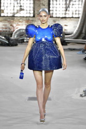 Model bei der Marina Hoermanseder Fashion Show auf der Berlin Fashion Week S S 2027 im Haus der Visionäre. Berlin, 03.07.2026