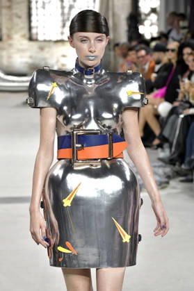 Model bei der Marina Hoermanseder Fashion Show auf der Berlin Fashion Week S S 2027 im Haus der Visionäre. Berlin, 03.07.2026