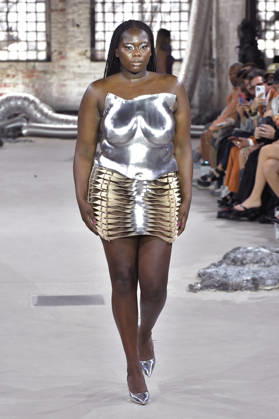 Model bei der Marina Hoermanseder Fashion Show auf der Berlin Fashion Week S S 2027 im Haus der Visionäre. Berlin, 03.07.2026