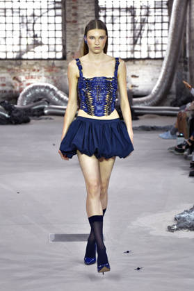 Model bei der Marina Hoermanseder Fashion Show auf der Berlin Fashion Week S S 2027 im Haus der Visionäre. Berlin, 03.07.2026